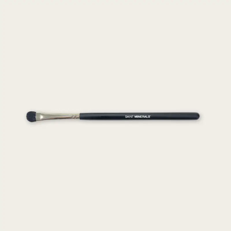 Saint Minerals Deluxe Eyeshadow Brush